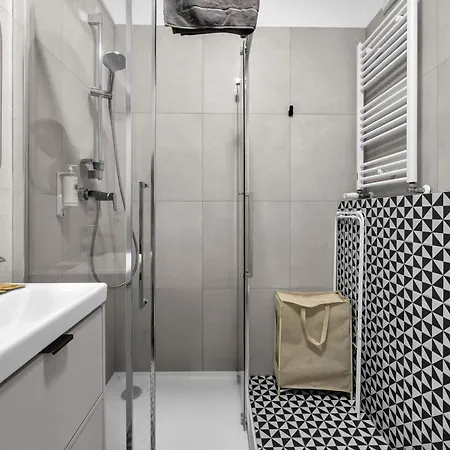 Appartamento Praga - 140m Metro, Near Pge Narodowy Stadium - By Rentujemy *